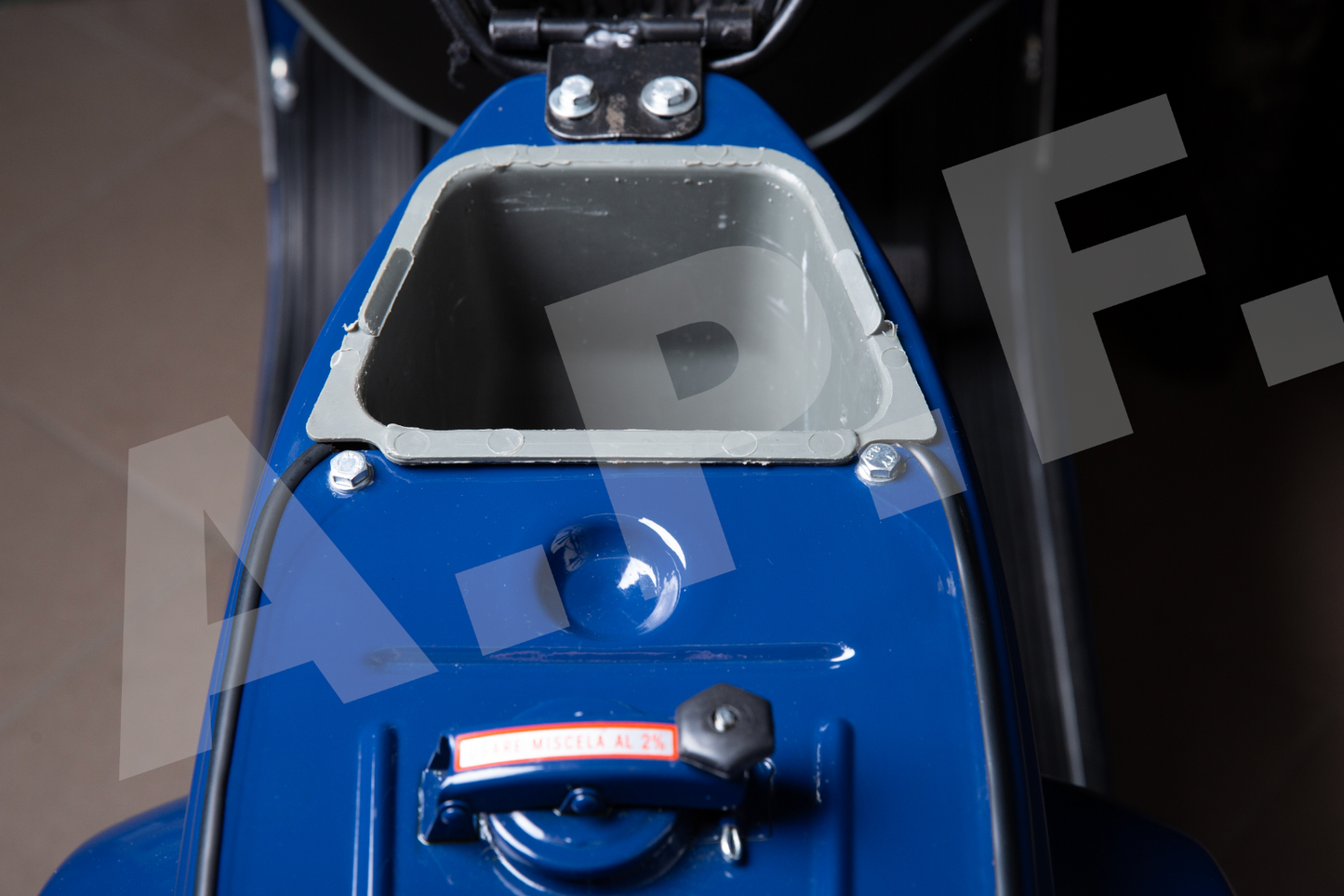 GUARNIZIONE SERBATOIO VESPA PK - per serbatoio vedi foto